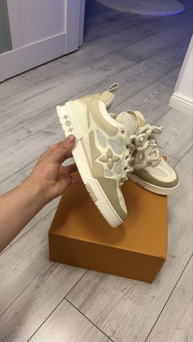 Lv skate cream white