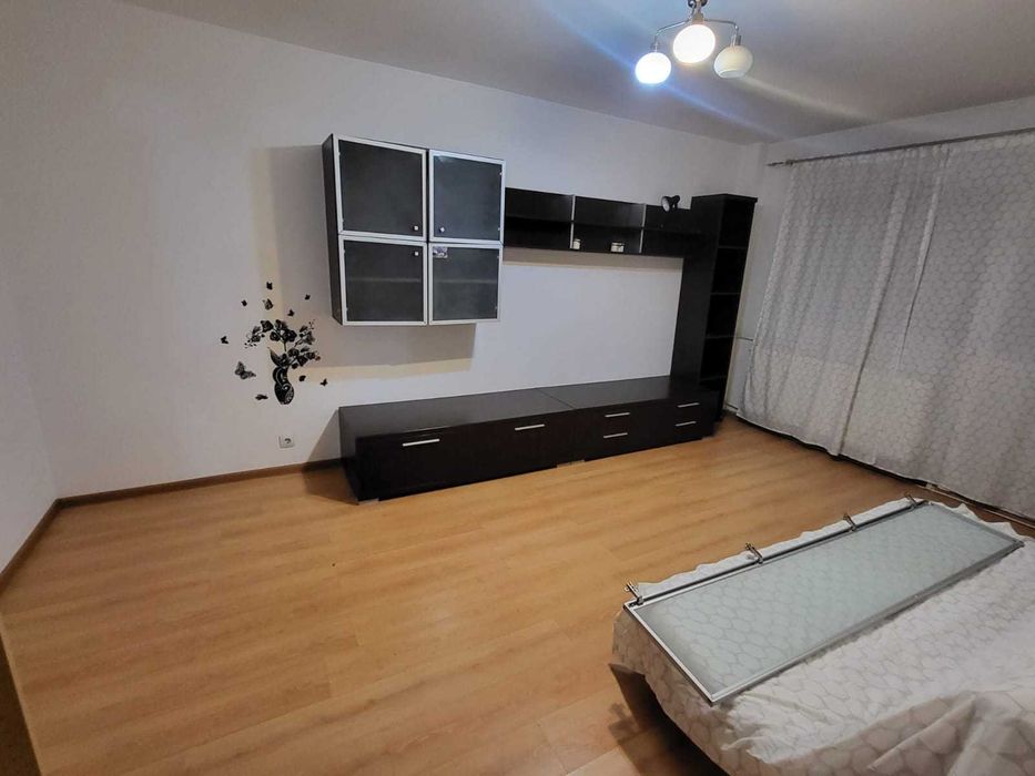 VAND APARTAMENT 3 camere decomandat. Sect 6 Bucuresti