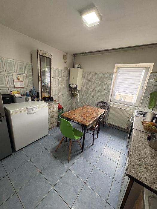 Apartament 3 camere - Str. Tineretului ( langa Sunny)