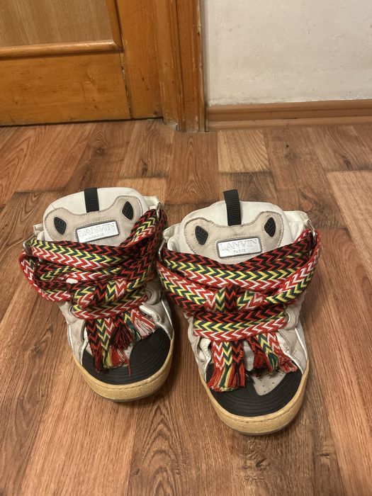 Lanvini Paris Curb