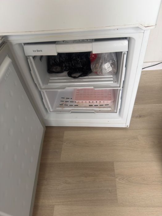 Продам холодильник Beko 40 тыс