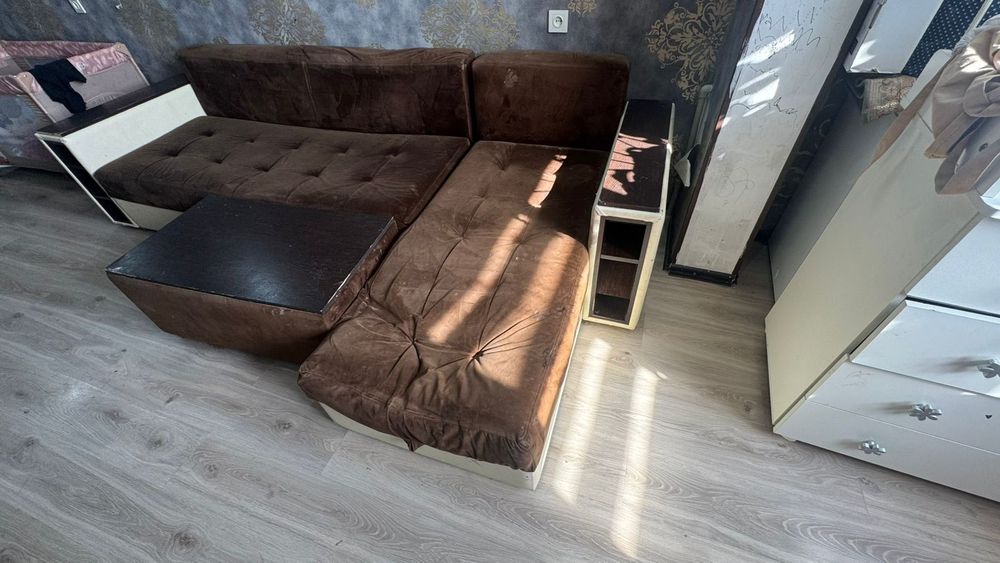 Срочно продам диван