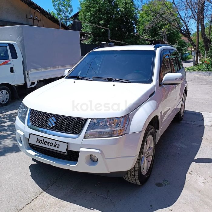 Продам  Suzuki Grand Vitara 2010