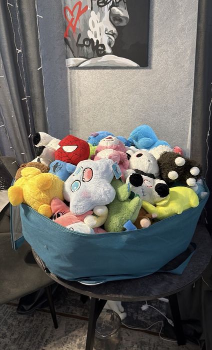 Продам игрушки с автомата с игрушками