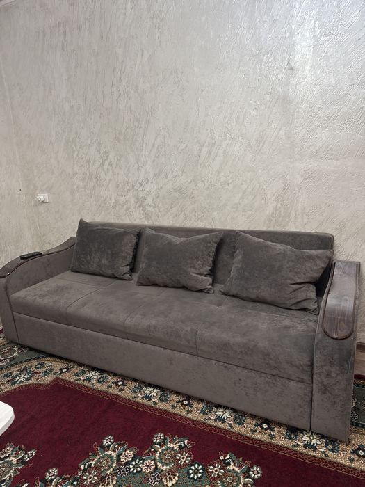 Срочно продается диван раскладной