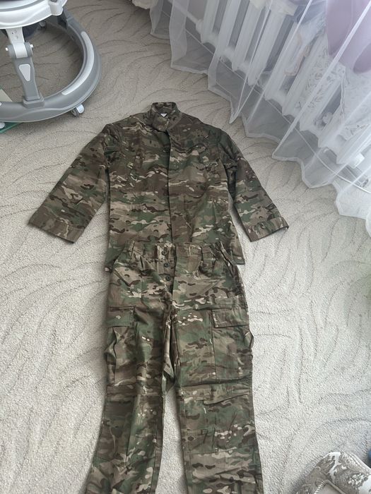 Продам новую форм, р46-48