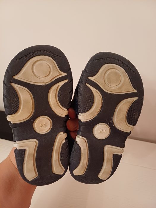 Vand sandale copii marime 24- Lc waikiki