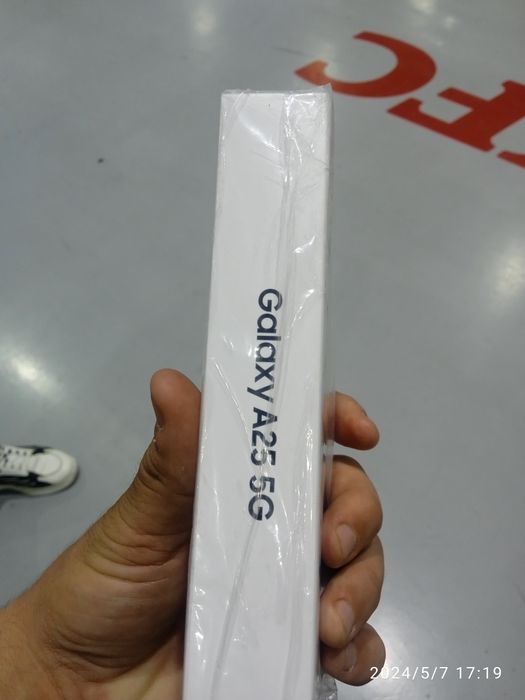 Samsung a 25 yangi ochilmagan telefon