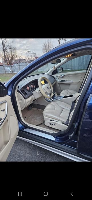 Vând Volvo XC 60 2013