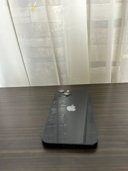 Ofer spre vanzare iphone 13 Midnight si iphone 14 Midnight