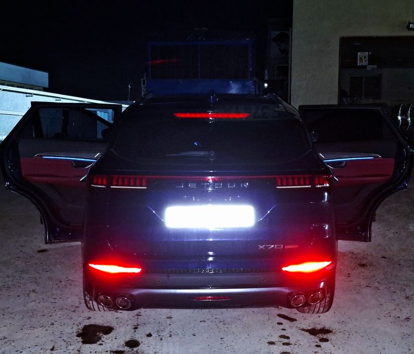Jetour x70 plus 2023год