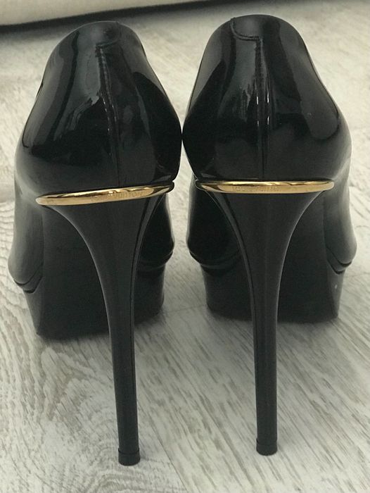 Pantofi Louis Vuitton