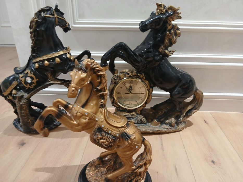 Лошадь статуетка сотилади