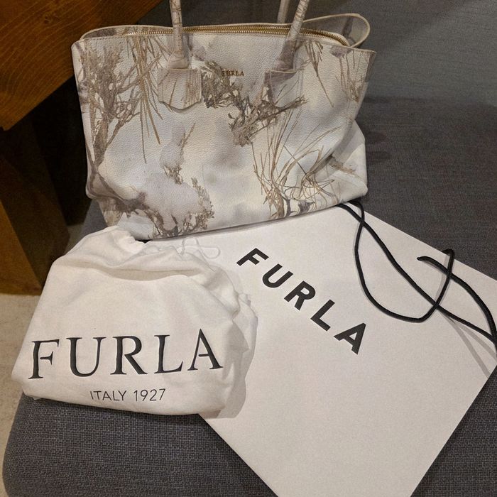 Furla - естествена кожа, голям размер