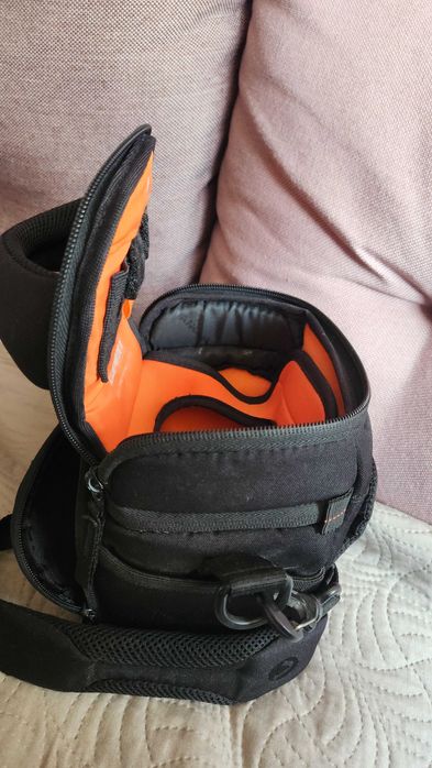 Vand geanta foto Vanguard UP-Rise 18 II, culoare negru, NOU.