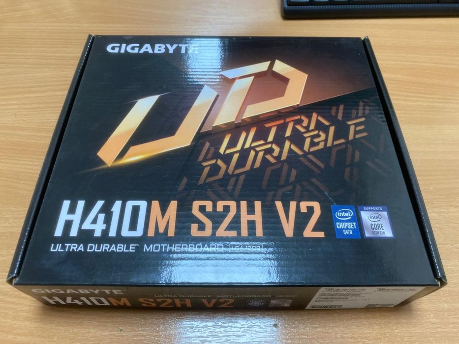 Материнская плата