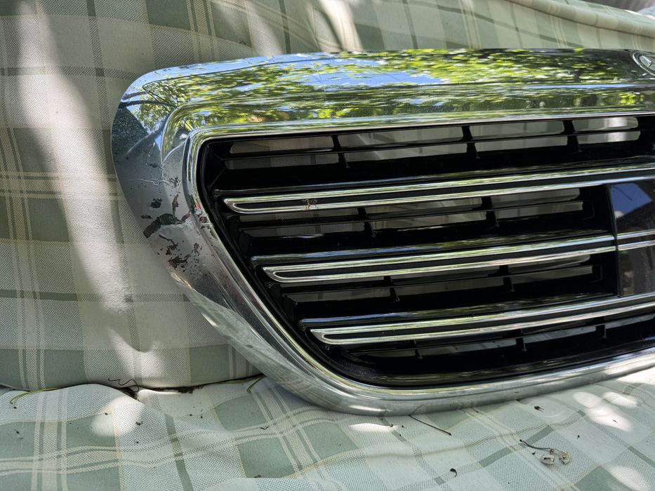 Решетка за Mercedes W213 с дистроник