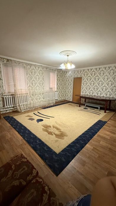 1 комнаталы времянка жалға беріледі.