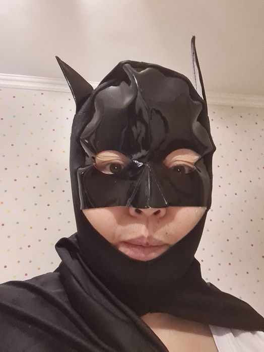 Продам костюм и маски