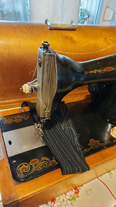 Masina de cusut ruseasca.