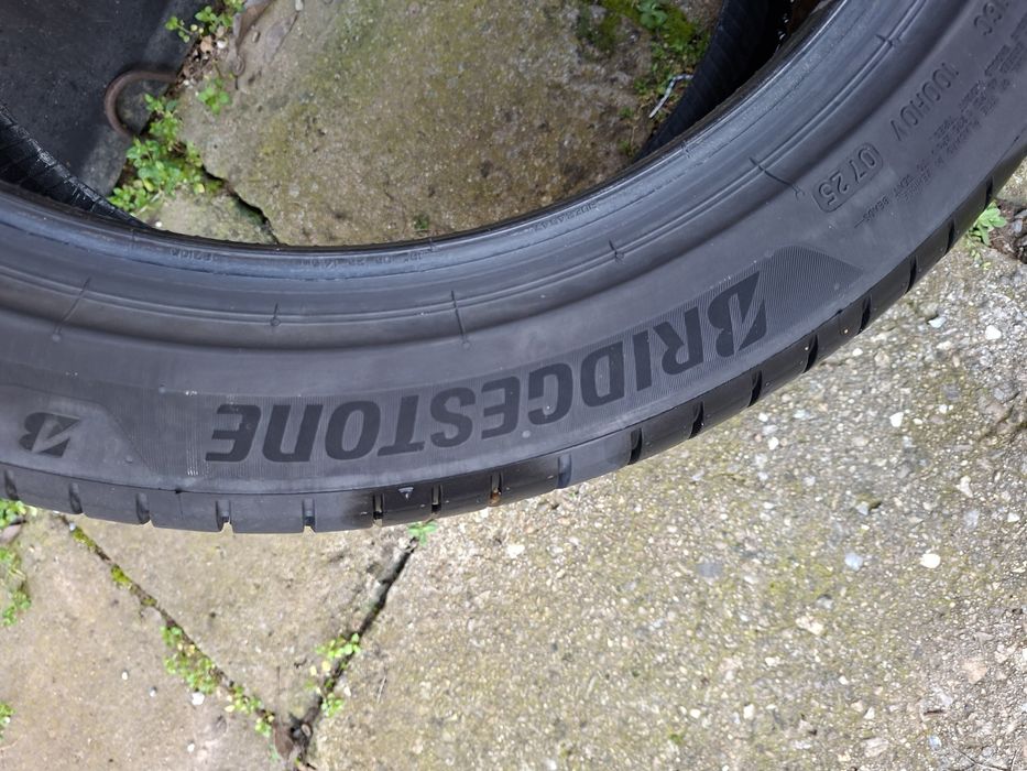 2бр235/ 45/ 18 бриджистон неразличими от новите 2025