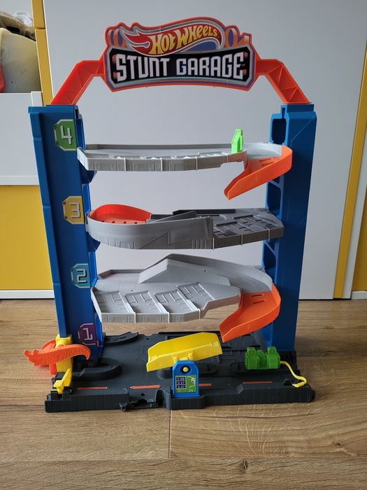 Hot wheels гараж