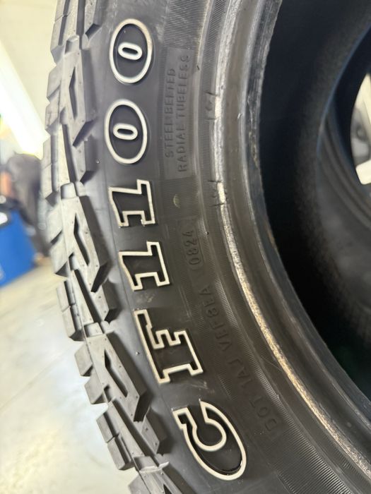 Продам грязевую резину 285/65 R18