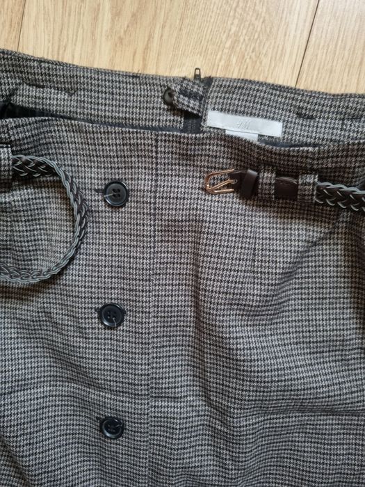 Fustă femei medie,cureaua este inclusă