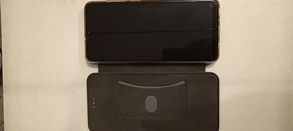 Продам Смартфон Samsung A70.
