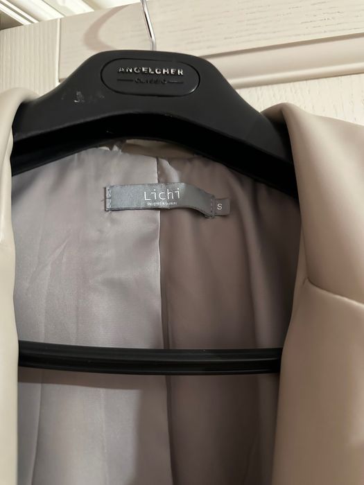 Плащ из эко кожи