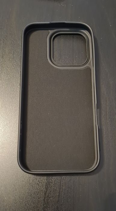 Husa slim iPhone 16 Pro, iPhone 16 Pro Max din silicon si catifea