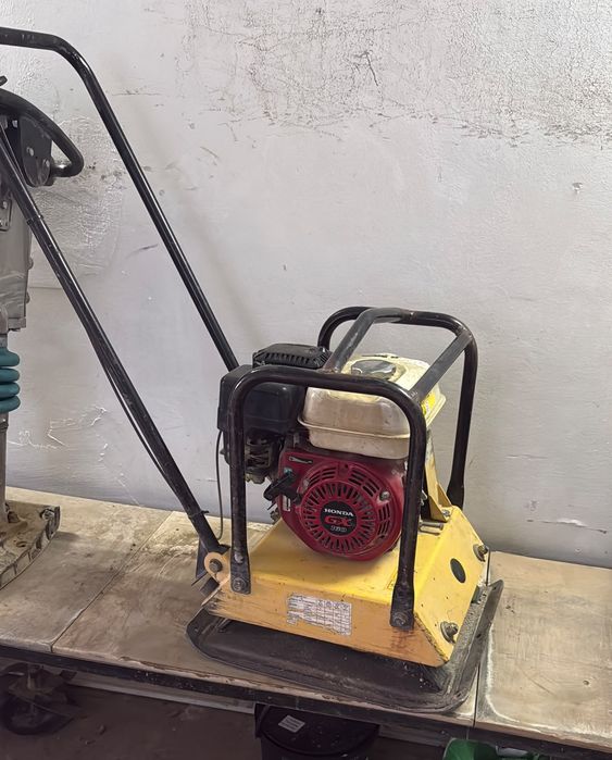 Vand placa compactoare vibranta Honda