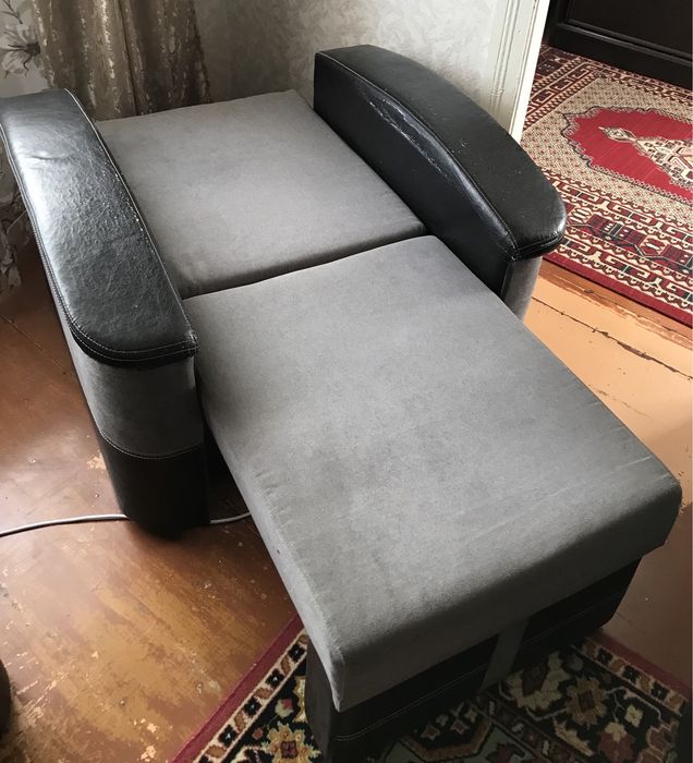 Продам диван и два кресла