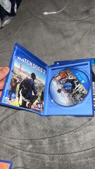 VÂND PS4 PRO + 3 jocuri incluse!