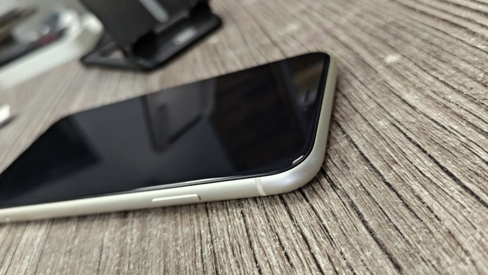 iPhone 11 128GB White