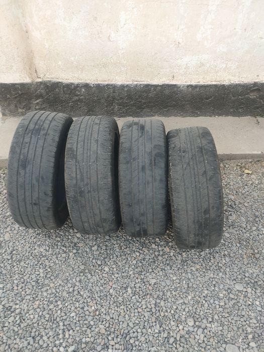 Продаётся шины Камри 55. 215/55/17