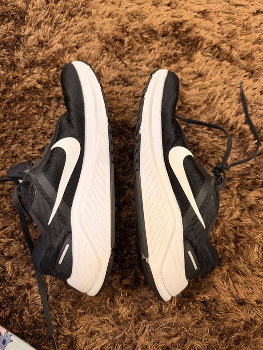 Nike air zoom structure 24