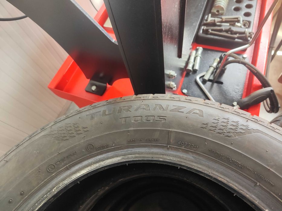 4бр.летни гуми 225/60/18 Bridgestone
