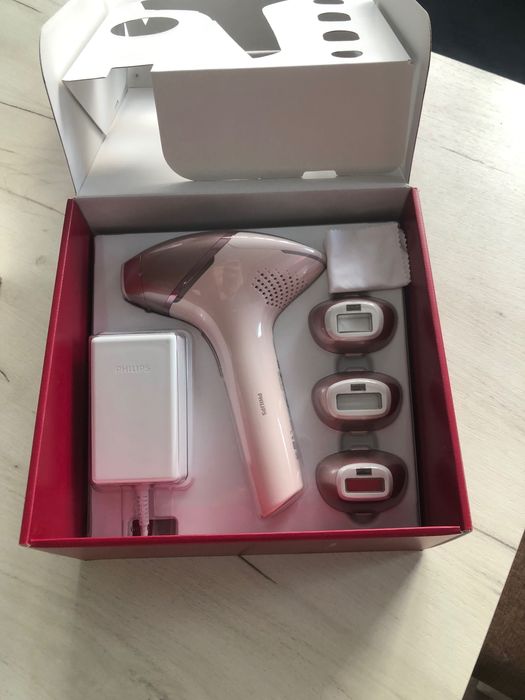 Фотоепилатор PHILIPS 9900 Bri977