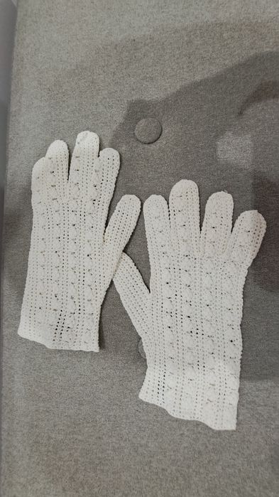 Manusi Vintage  Crosetate anii 69' Italia