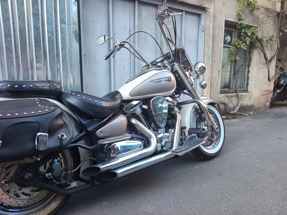 Yamaha XV1600 Road Star Silverado