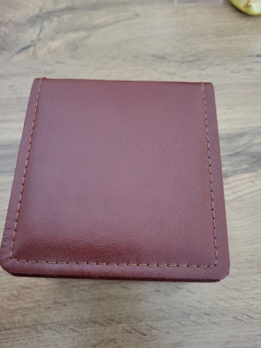 Продам новые мужские часы