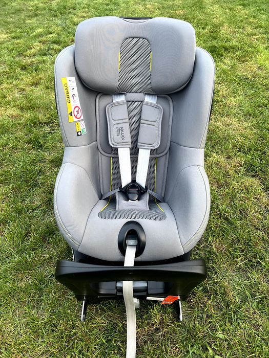 Детско столче за кола Britax Romer Dualfix M i-SIZE, (от 61 до 105 см)