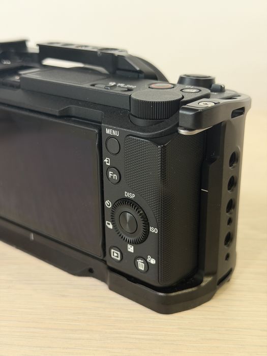 Sony ZV-E10 mark II + obiectiv kit + accesorii cadou