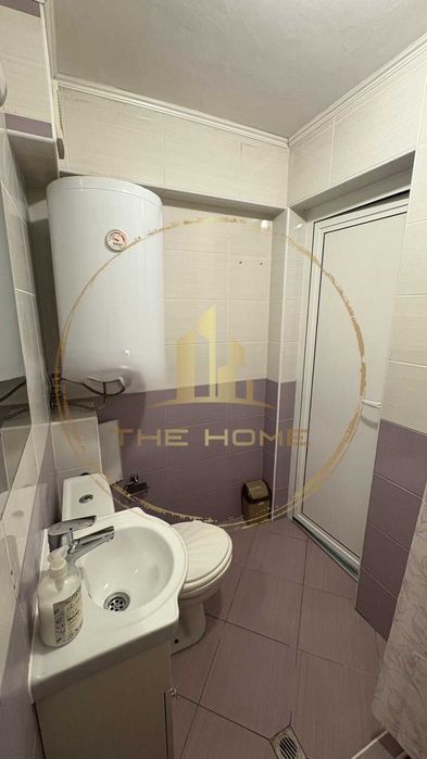 Отлична цена 2 стаен Левски