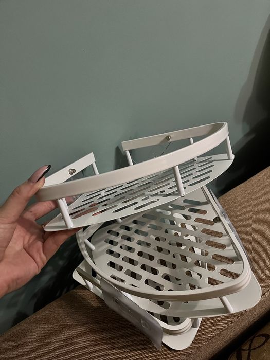 Продам новые полки для ванной комнаты