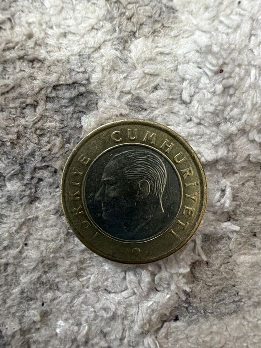 Продам монеты-6 штук