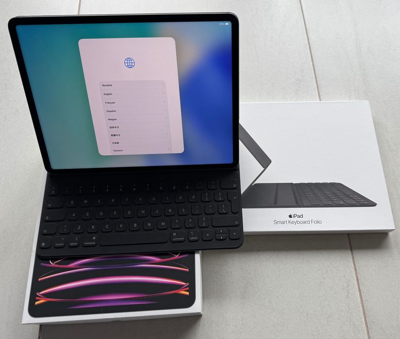 iPad Pro 12,9 M2 (6th gen) cu 512 GB si WiFi + Cellular + tast. Apple