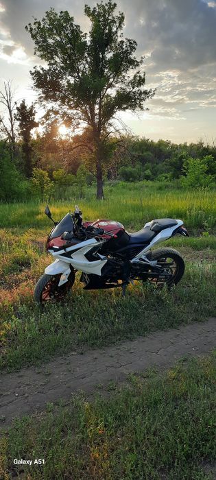 Продам мощный racer storm 250