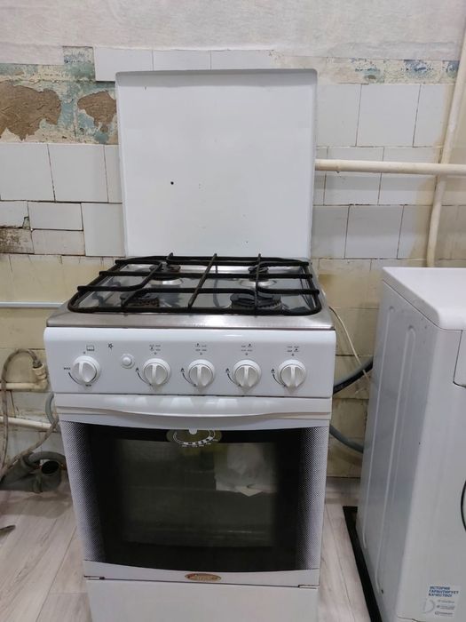 Продам газ плиту с духовым шкафом